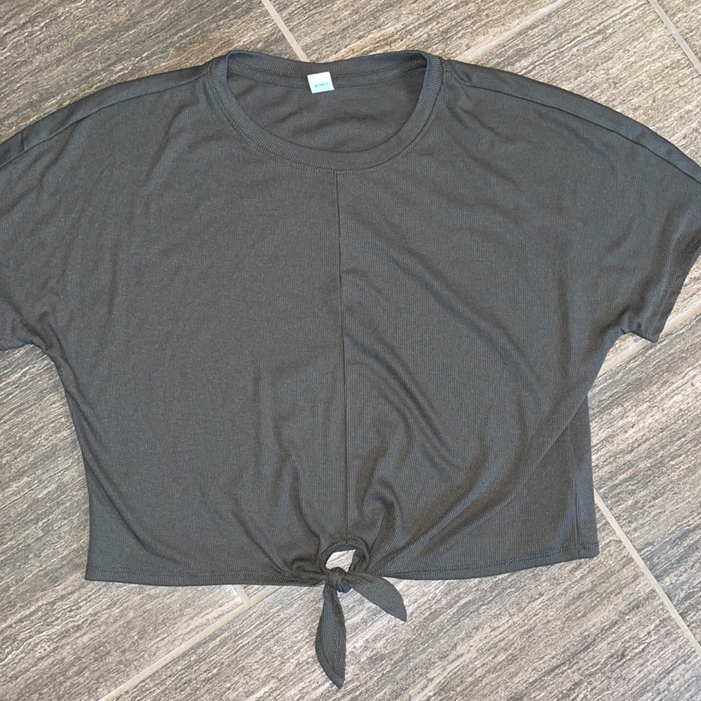 Old Navy activewear XS tie front top